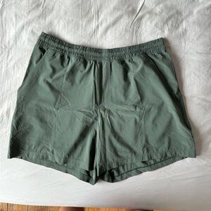 Lululemon Men’s PaceBreaker 5” XL